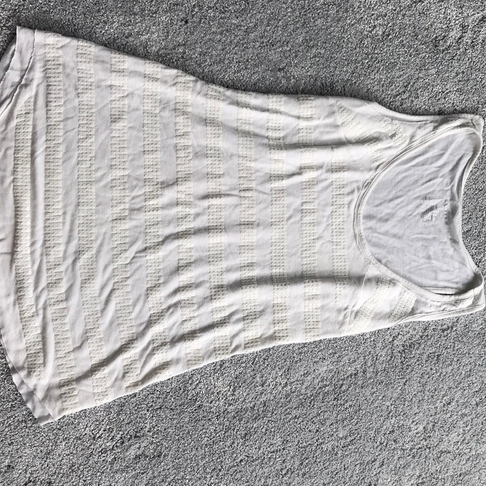 Liz Lange white maternity tank top